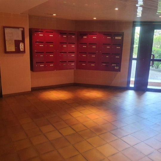  Annonces MARSEILLE4 : Apartment | MARSEILLE (13003) | 28 m2 | 56 000 € 