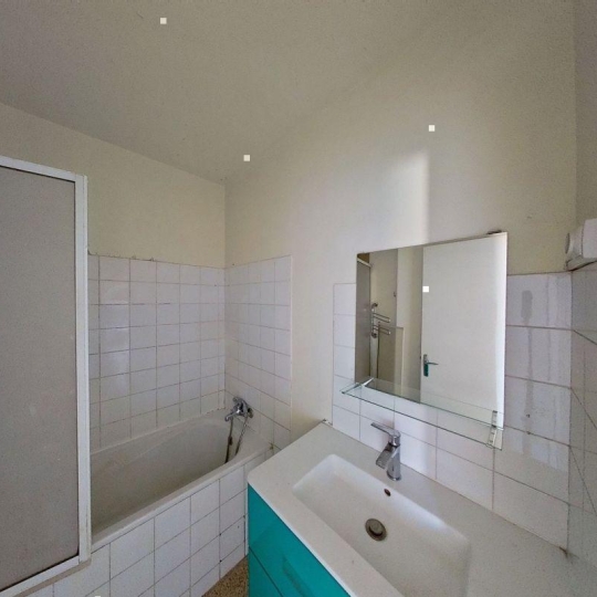  Annonces MARSEILLE4 : Apartment | MARSEILLE (13014) | 64 m2 | 78 000 € 