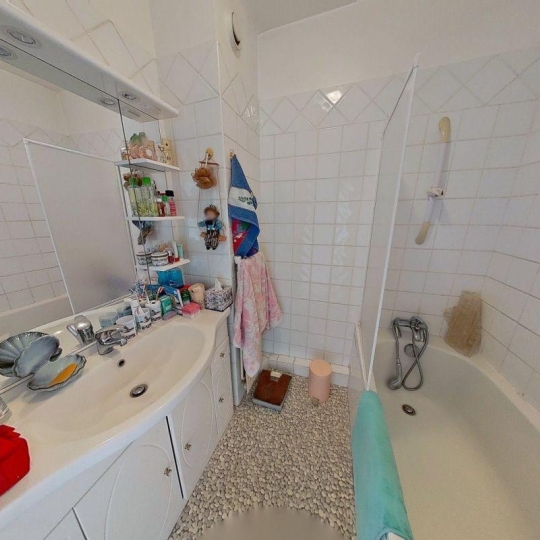 Annonces MARSEILLE4 : Apartment | MARSEILLE (13012) | 61 m2 | 113 200 € 