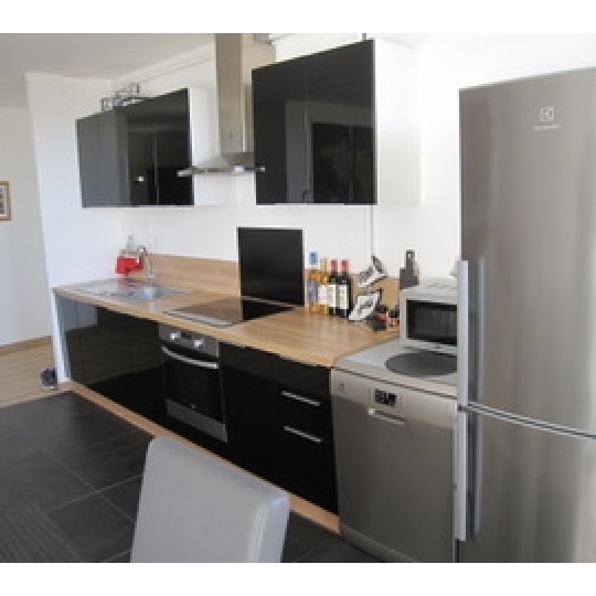  Annonces MARSEILLE4 : Appartement | MARSEILLE (13013) | 63 m2 | 920 € 