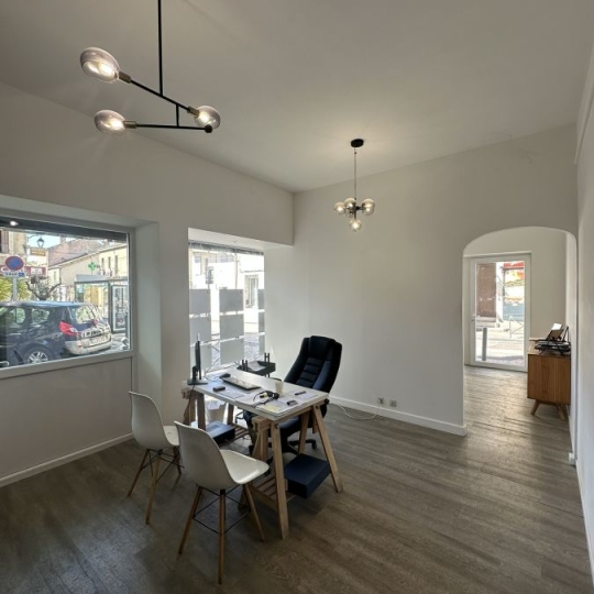  Annonces MARSEILLE4 : Office | MARSEILLE (13013) | 102 m2 | 1 165 € 