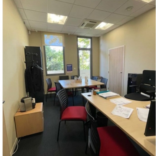  Annonces MARSEILLE4 : Office | MARSEILLE (13012) | 235 m2 | 4 000 € 