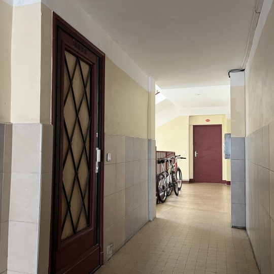  Annonces MARSEILLE4 : Appartement | MARSEILLE (13001) | 51 m2 | 119 000 € 