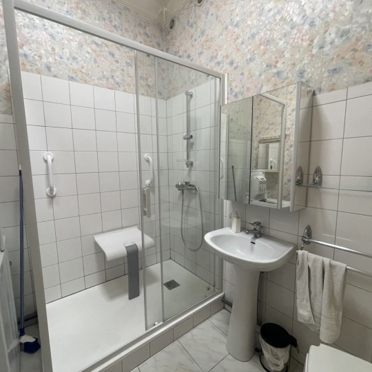  Annonces MARSEILLE4 : Appartement | MARSEILLE (13005) | 69 m2 | 185 000 € 
