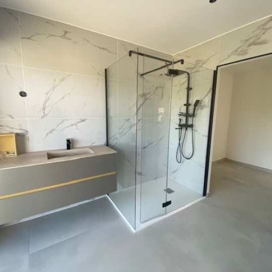  Annonces MARSEILLE4 : Maison / Villa | ALLAUCH (13190) | 170 m2 | 3 800 € 