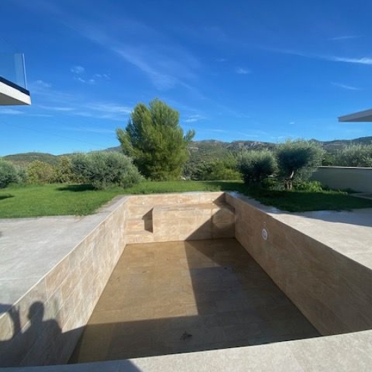 Annonces MARSEILLE4 : Maison / Villa | ALLAUCH (13190) | 170 m2 | 3 800 € 