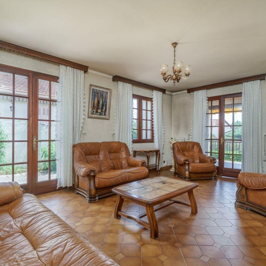  Annonces MARSEILLE4 : Maison / Villa | MARSEILLE (13012) | 106 m2 | 549 000 € 