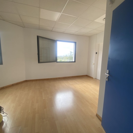  Annonces MARSEILLE4 : Local / Bureau | MARSEILLE (13013) | 68 m2 | 175 000 € 