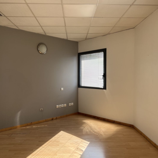  Annonces MARSEILLE4 : Local / Bureau | MARSEILLE (13013) | 68 m2 | 175 000 € 
