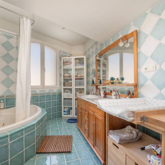  Annonces MARSEILLE4 : Maison / Villa | MARSEILLE (13013) | 90 m2 | 299 000 € 