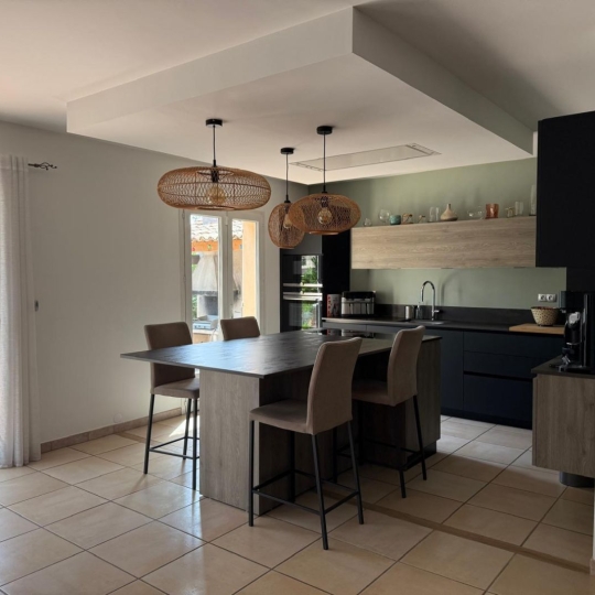  Annonces MARSEILLE4 : Maison / Villa | MARSEILLE (13013) | 136 m2 | 649 000 € 