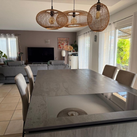  Annonces MARSEILLE4 : Maison / Villa | MARSEILLE (13013) | 136 m2 | 649 000 € 