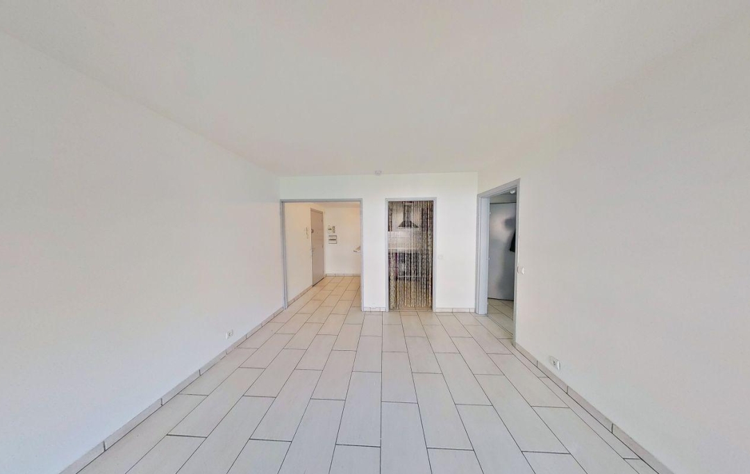 LEOJADE : Appartement | MARSEILLE (13005) | 51 m2 | 850 € 