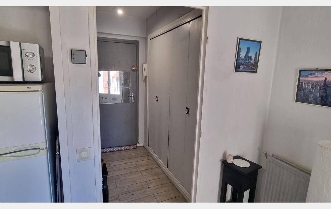 Annonces MARSEILLE4 : Appartement | MARSEILLE (13003) | 28 m2 | 59 000 € 