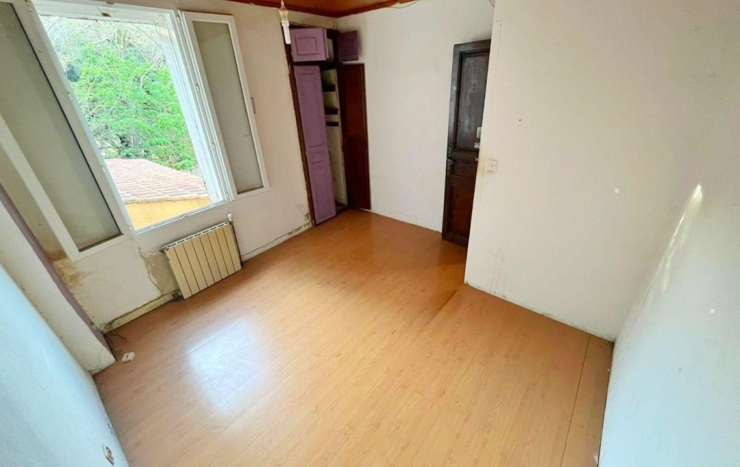 LEOJADE : House | MARSEILLE (13003) | 100 m2 | 300 000 € 