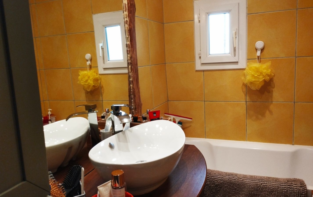 LEOJADE : Maison / Villa | MARSEILLE (13016) | 49 m2 | 160 000 € 