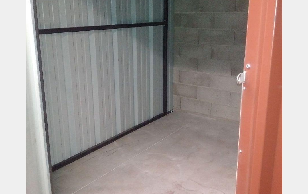 Annonces MARSEILLE4 : Garage / Parking | LES PENNES-MIRABEAU (13170) | 5 m2 | 90 € 