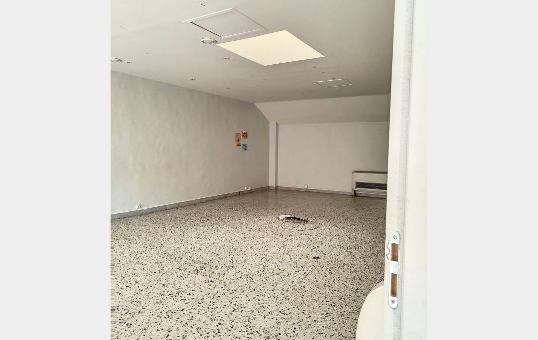Annonces MARSEILLE4 : Office | MARSEILLE (13004) | 550 m2 | 4 500 € 