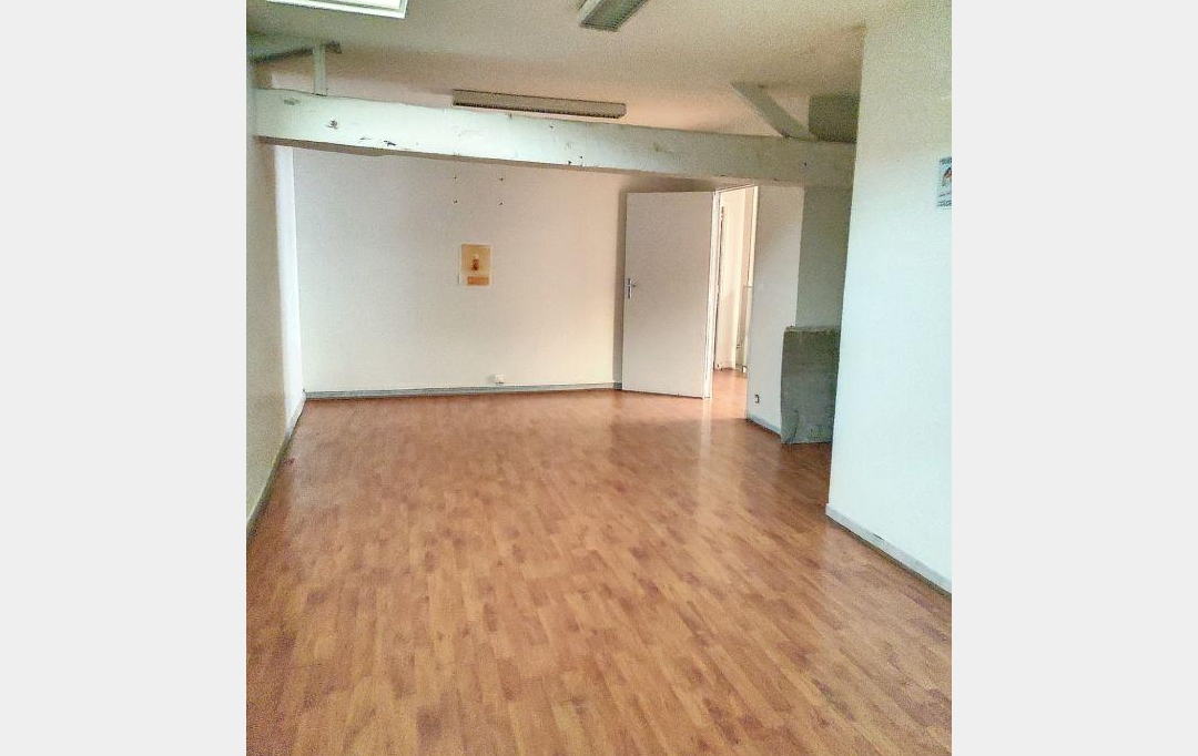 Annonces MARSEILLE4 : Office | MARSEILLE (13004) | 550 m2 | 4 500 € 