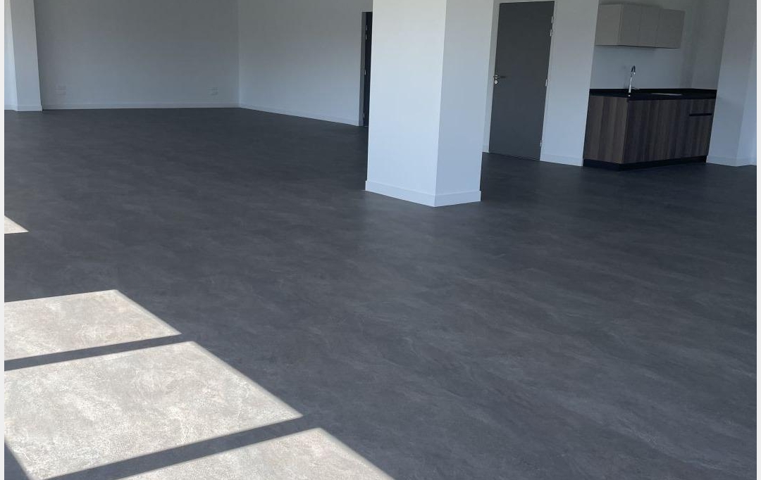 Annonces MARSEILLE4 : Local / Bureau | AUBAGNE (13400) | 182 m2 | 2 578 € 
