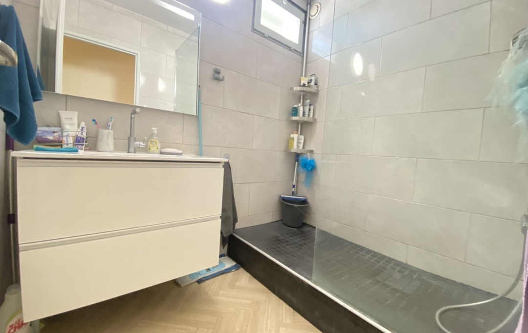 Annonces MARSEILLE4 : Apartment | MARSEILLE (13013) | 77 m2 | 950 € 
