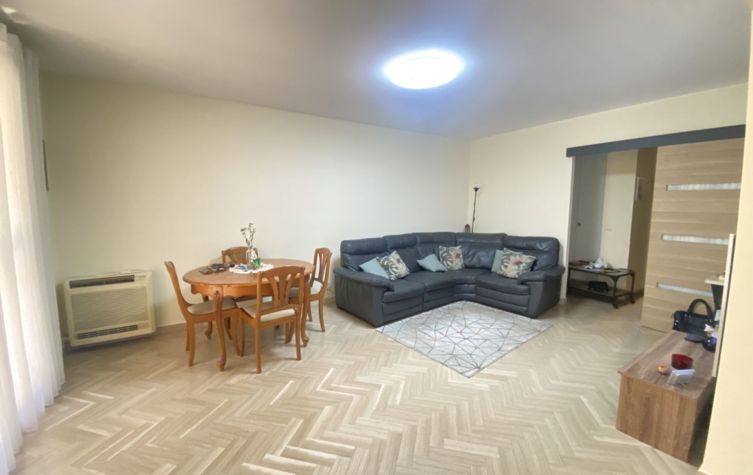 Annonces MARSEILLE4 : Apartment | MARSEILLE (13013) | 77 m2 | 950 € 