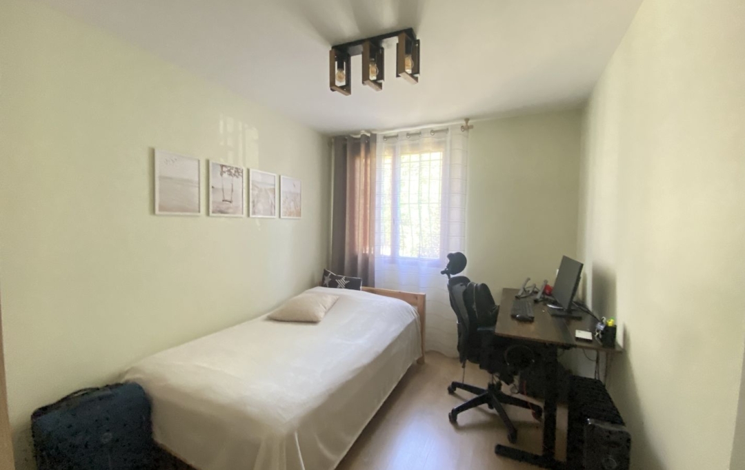 Annonces MARSEILLE4 : Apartment | MARSEILLE (13013) | 77 m2 | 950 € 