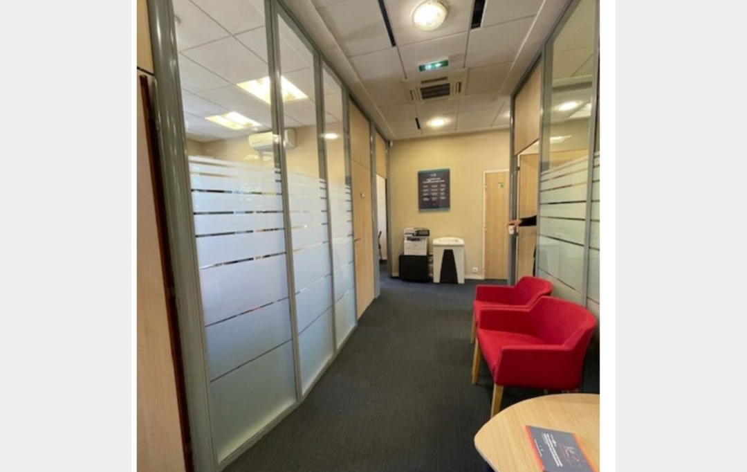 Annonces MARSEILLE4 : Office | MARSEILLE (13012) | 235 m2 | 4 000 € 