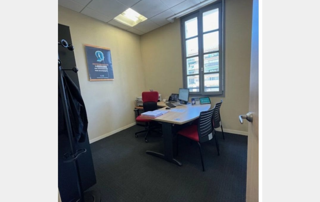 Annonces MARSEILLE4 : Office | MARSEILLE (13012) | 235 m2 | 4 000 € 