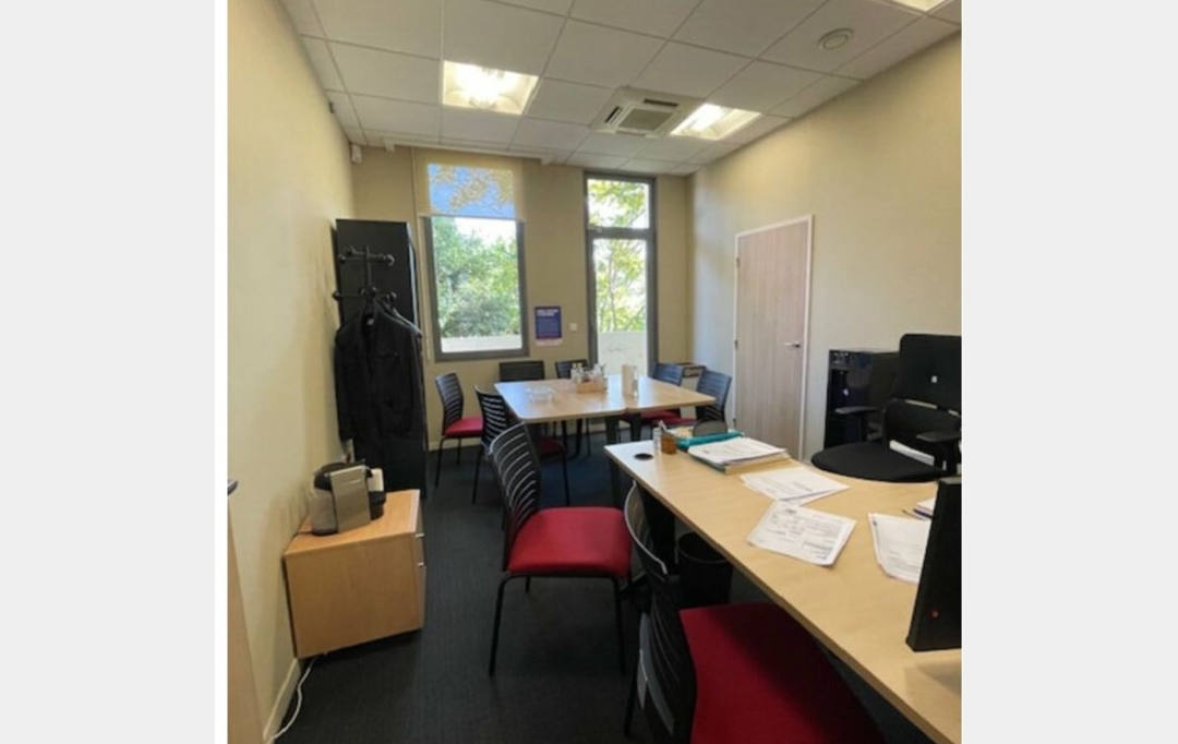 Annonces MARSEILLE4 : Office | MARSEILLE (13012) | 235 m2 | 4 000 € 