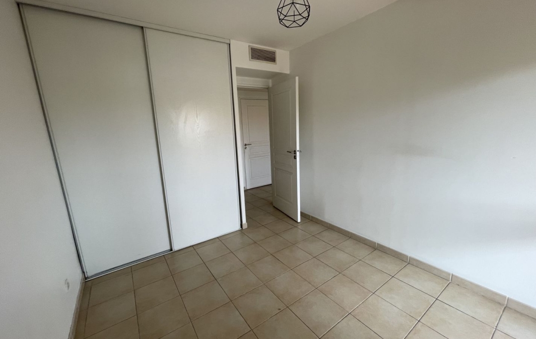 Annonces MARSEILLE4 : Appartement | MARSEILLE (13009) | 52 m2 | 890 € 