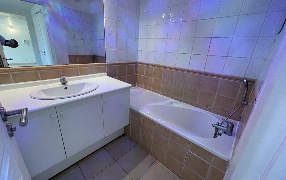 Annonces MARSEILLE4 : Appartement | MARSEILLE (13009) | 52 m2 | 890 € 