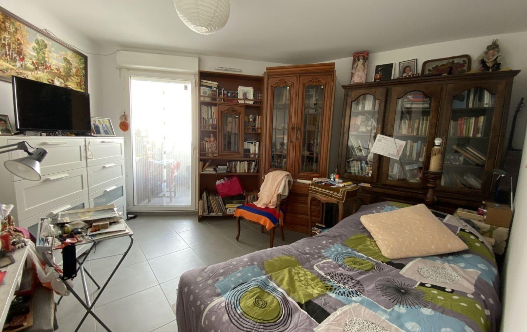 Annonces MARSEILLE4 : Appartement | MARSEILLE (13004) | 65 m2 | 221 000 € 
