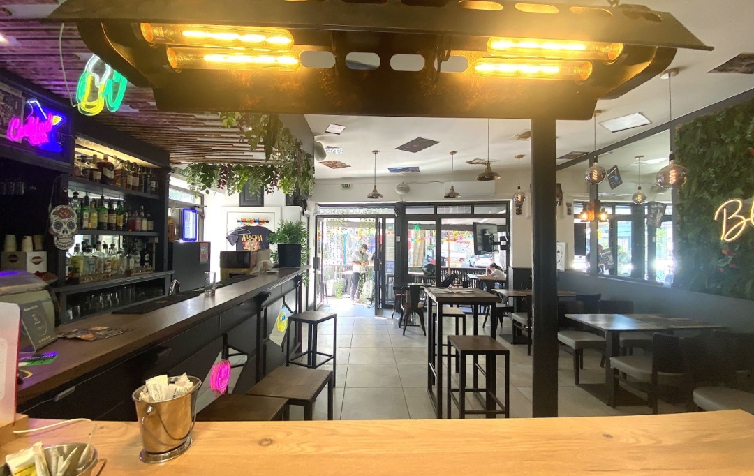 Annonces MARSEILLE4 : Commerces | MARSEILLE (13006) | 60 m2 | 120 000 € 