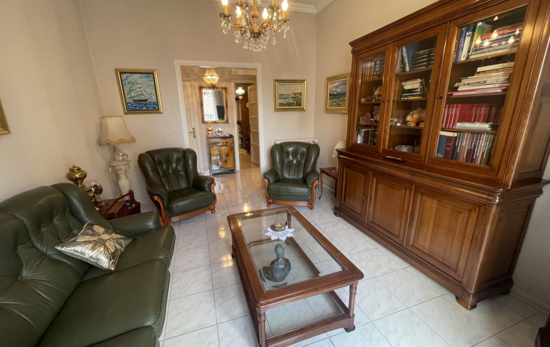 Annonces MARSEILLE4 : Appartement | MARSEILLE (13005) | 69 m2 | 185 000 € 