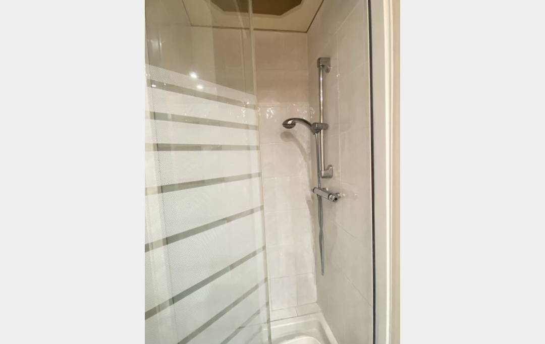 Annonces MARSEILLE4 : Local / Bureau | MARSEILLE (13013) | 26 m2 | 15 000 € 