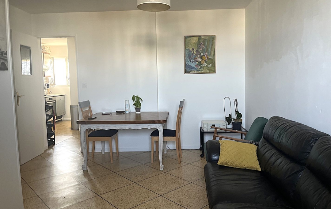 Annonces MARSEILLE4 : Appartement | MARSEILLE (13012) | 45 m2 | 142 000 € 