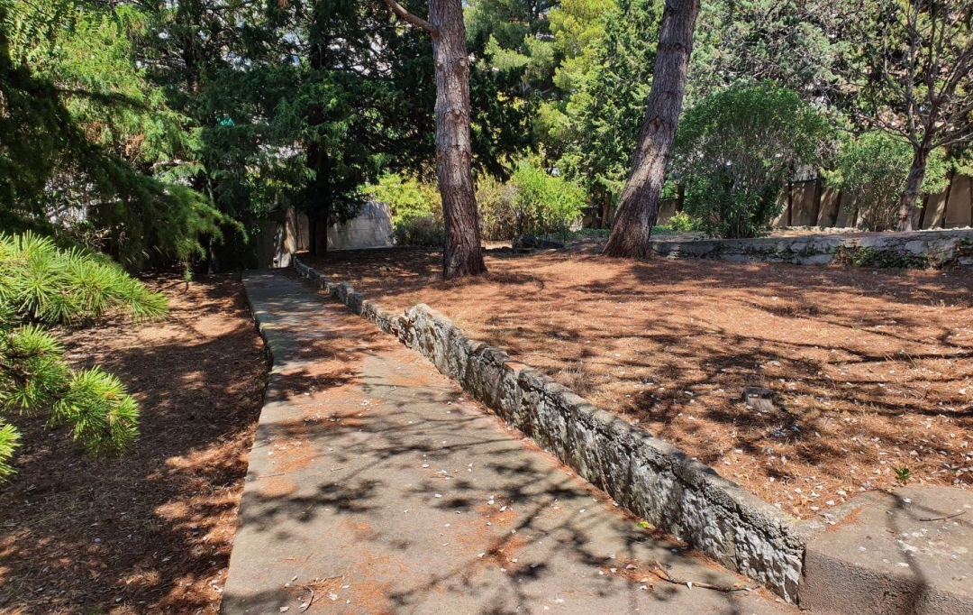 Annonces MARSEILLE4 : Terrain | MARSEILLE (13004) | 0 m2 | 330 000 € 