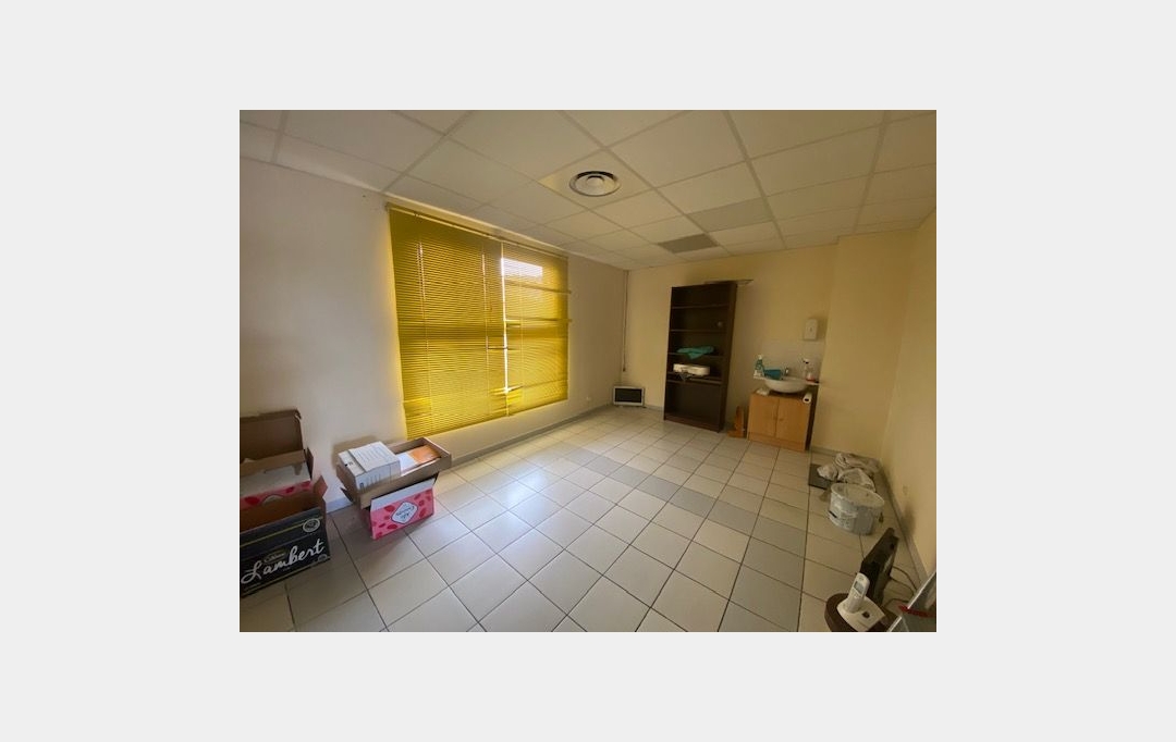 Annonces MARSEILLE4 : Local / Bureau | PLAN-DE-CUQUES (13380) | 20 m2 | 650 € 