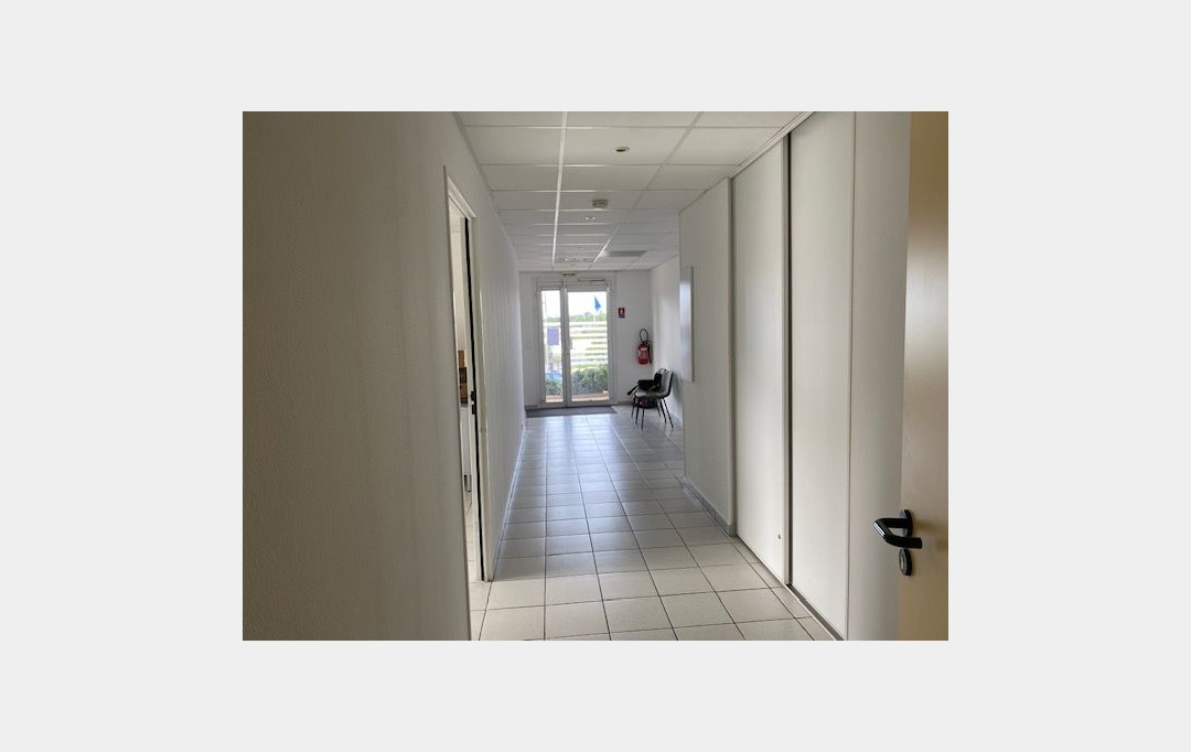 Annonces MARSEILLE4 : Local / Bureau | PLAN-DE-CUQUES (13380) | 20 m2 | 650 € 