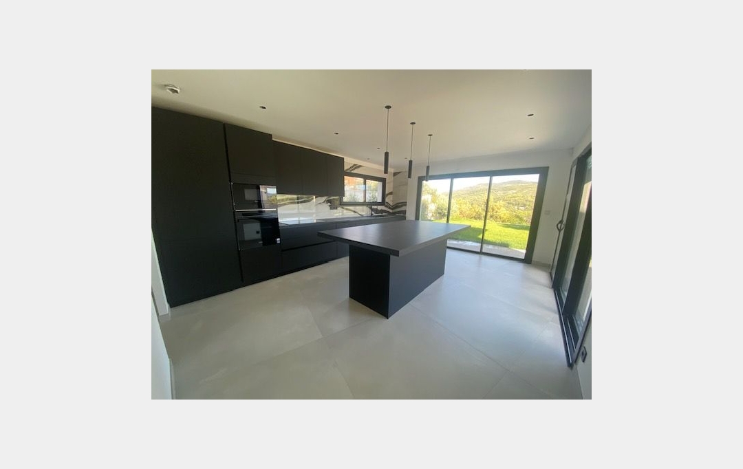 Annonces MARSEILLE4 : Maison / Villa | ALLAUCH (13190) | 170 m2 | 3 800 € 