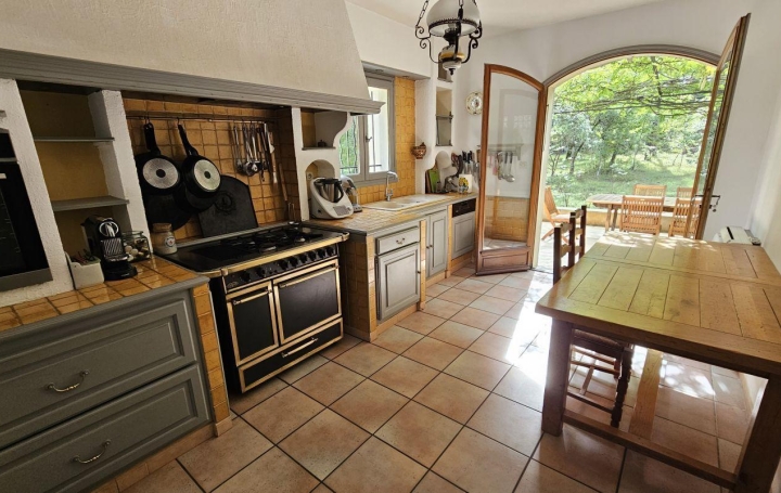 Villa PLAN-D'AUPS-SAINTE-BAUME 162 m2 588 000 € Villa PLAN-D'AUPS-SAINTE-BAUME 162 m2 588 000 €
