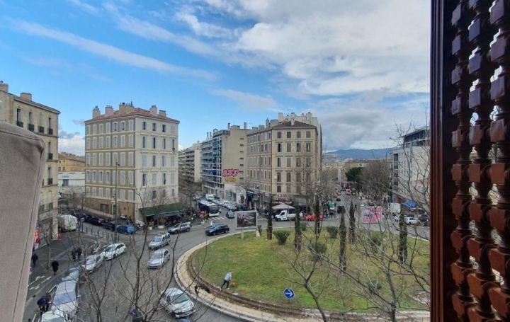 Studio MARSEILLE 54 m2 152 000 € Studio MARSEILLE 54 m2 152 000 €