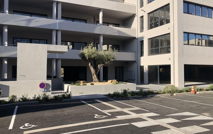  Annonces MARSEILLE4 Local / Bureau | AUBAGNE (13400) | 150 m2 | 2 625 € 