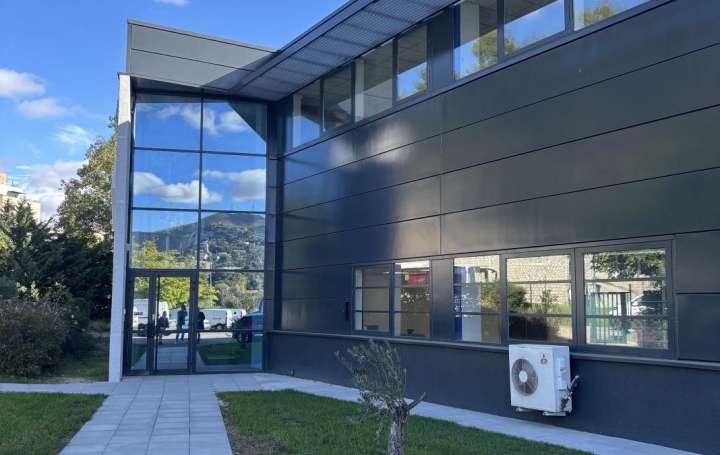  Annonces MARSEILLE4 Local / Bureau | MARSEILLE (13011) | 499 m2 | 7 277 € 