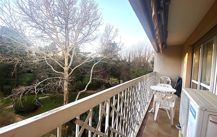 Appartement P4   MARSEILLE  76 m2 155 000 € 